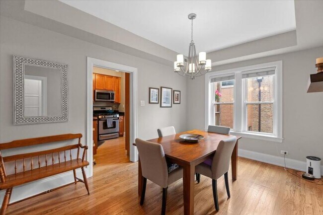Building Photo - 1 bedroom in Chicago IL 60640