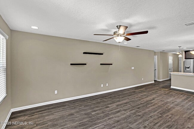 Building Photo - 1206 Murray Dr