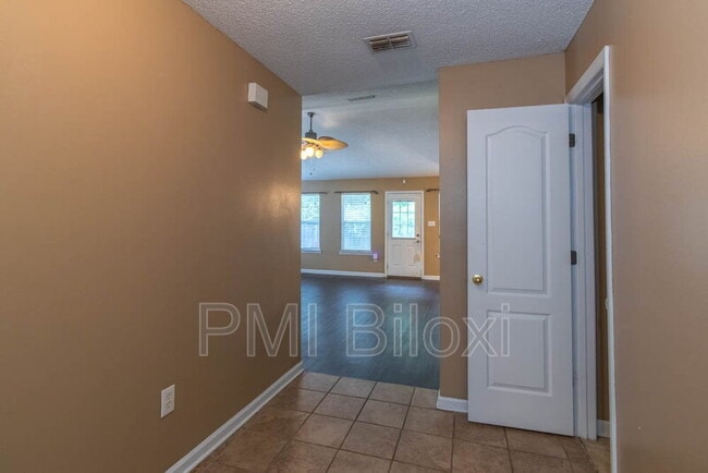 Building Photo - 14045 Dunnbarton Dr