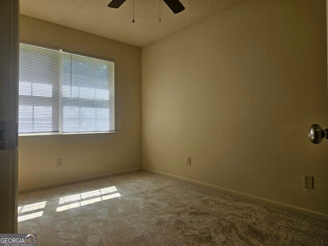Building Photo - 103 Simmons Rd