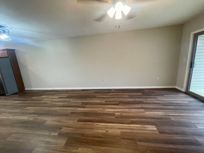 Building Photo - 5 Kimberling Blvd