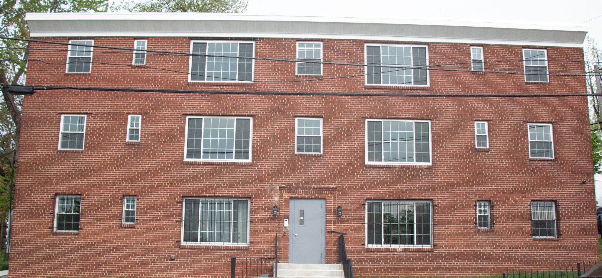 Building Photo - 921 52nd St NE