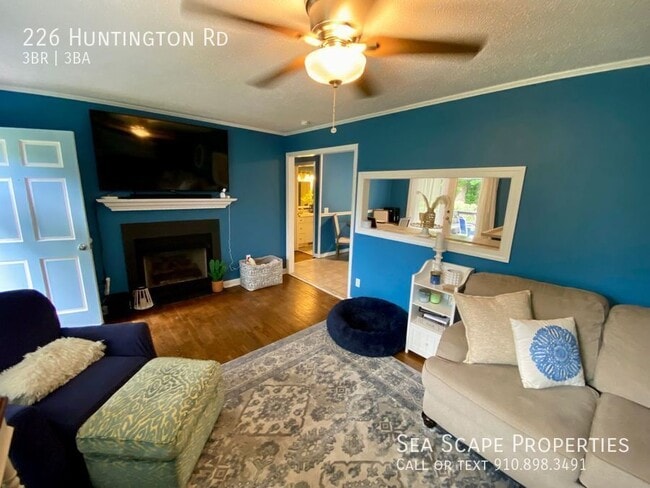 Building Photo - 226 Huntington Rd
