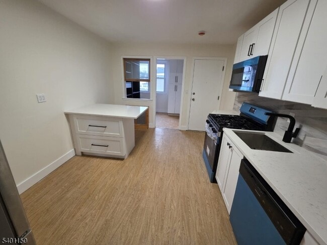 Building Photo - 141 Mahar Ave