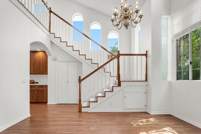Building Photo - Great detached Home in Pacific Beach! Avai...