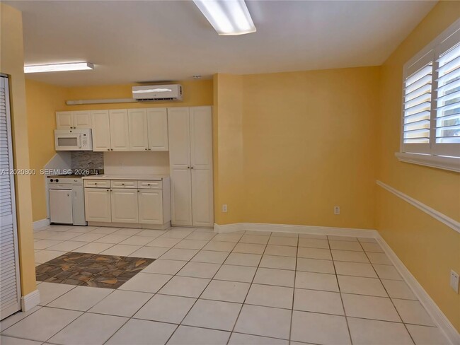 Building Photo - 8605 SW 106th St