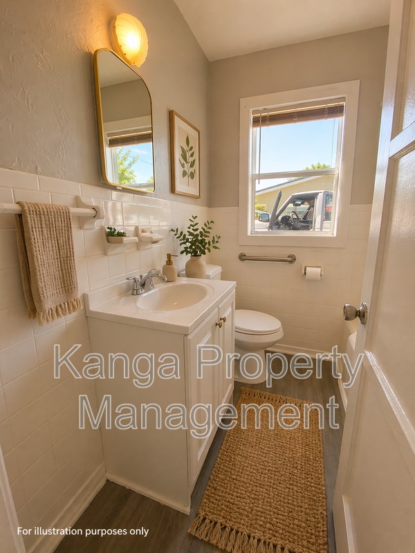 Building Photo - 912 11th Ave N