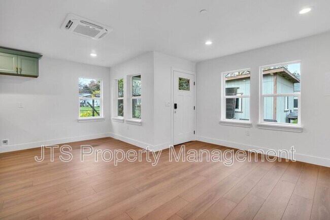 Building Photo - 4712 65th St