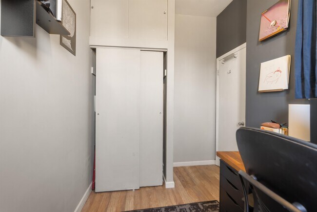 Building Photo - 813 Park Ave