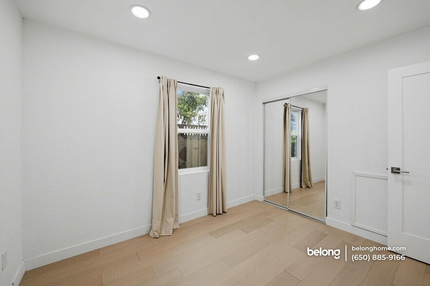 Building Photo - 1397 Vine St