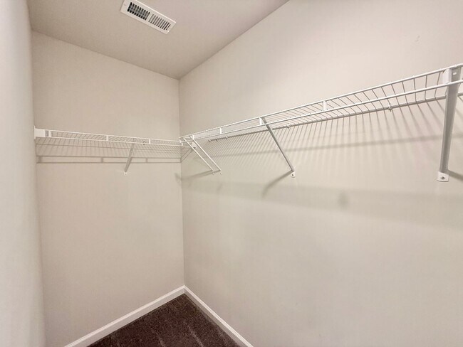 Building Photo - Stunning 3BD, 2.5BA Raleigh Townhome with ...