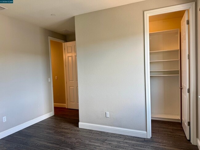 Building Photo - 64 Persimmon Walk