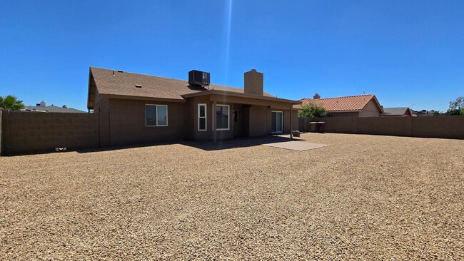 Building Photo - 11740 N 74th Dr