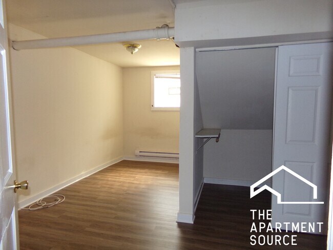 Building Photo - 6574 N Lakewood Ave