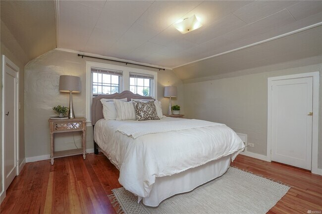 Main Bedroom located on 2nd Floor - 1215 N Anderson St