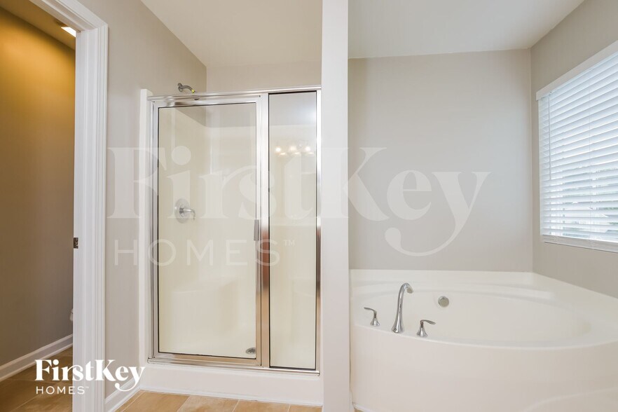 Building Photo - 477 Shady Grove Ct