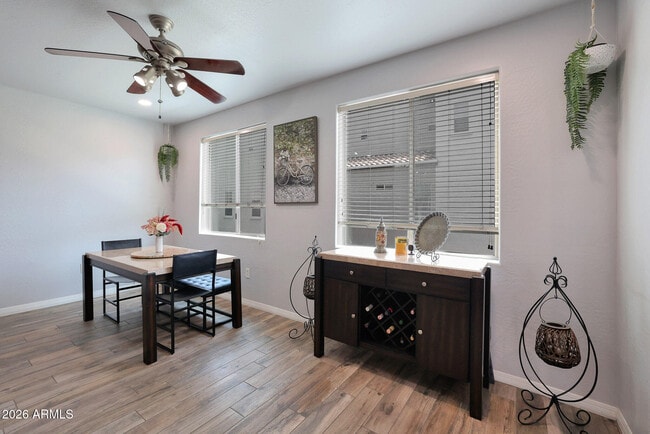 Building Photo - 615 E Portland St