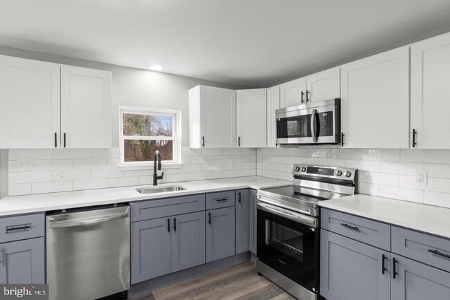 Building Photo - 47 S Academy St