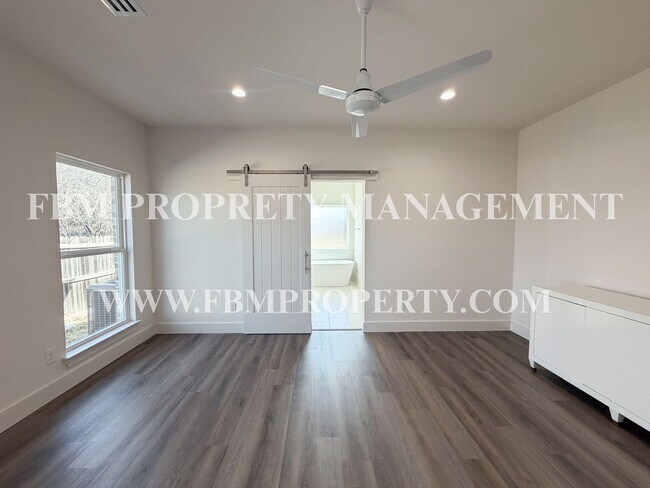 Building Photo - 903 Sunrise Ave