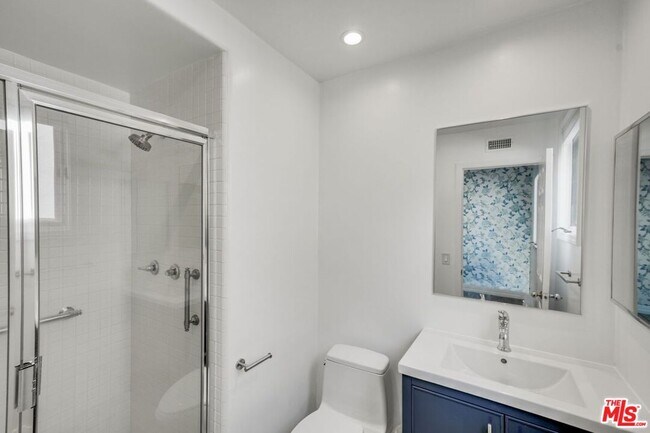 Building Photo - 4342 Park Verdi