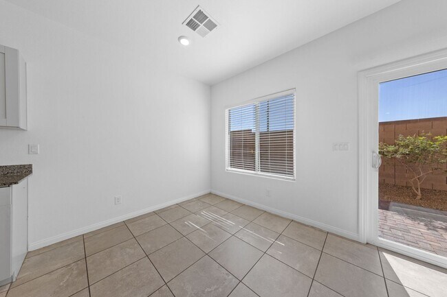 Building Photo - 4 Bedroom Home in Southern Highlands