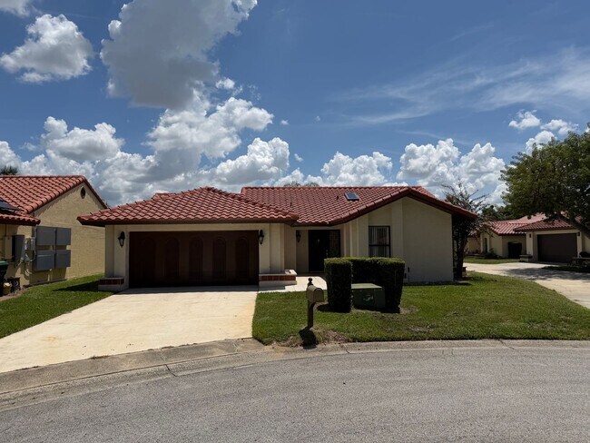Building Photo - 8102 Ibiza Ct S