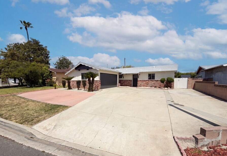 Building Photo - 14809 Dancer St