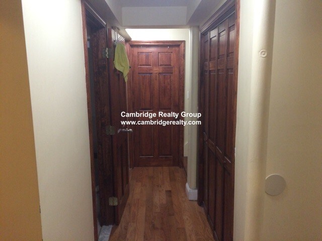 Building Photo - 154 Magazine St