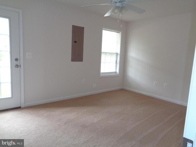 Building Photo - 23194 Westwood Ct