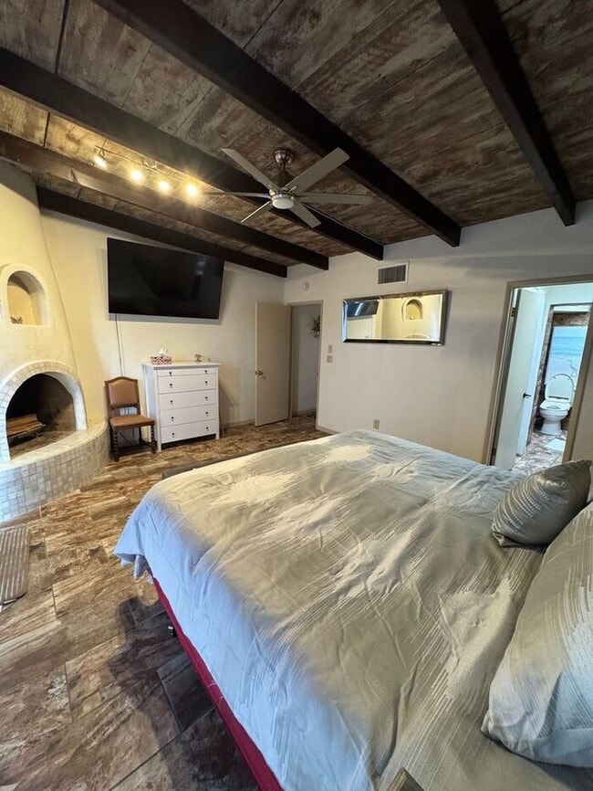 Building Photo - 4030 E Camino de la Bajada