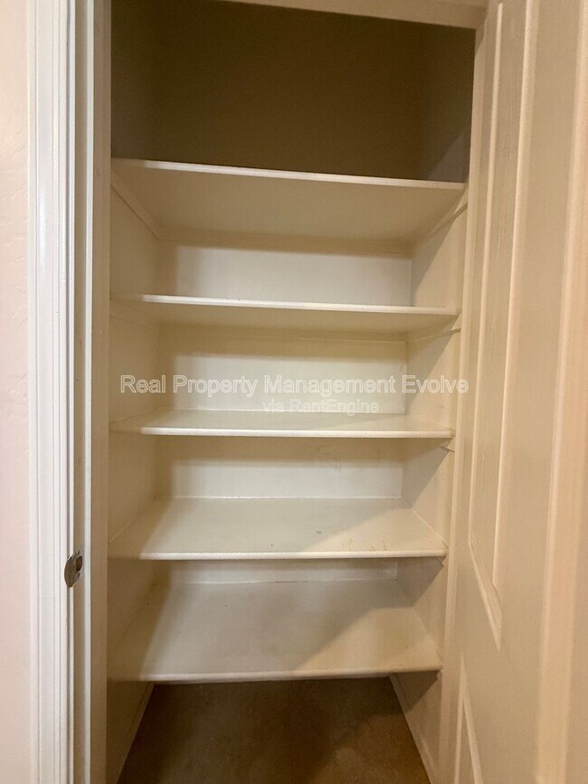 Building Photo - 9854 E Escondido Ave