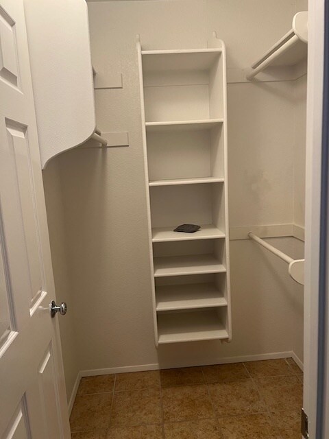 Building Photo - 5473 Spanish Oak Ln