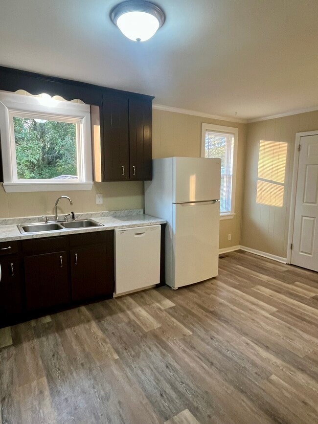 Building Photo - 712 W Sagefield Dr