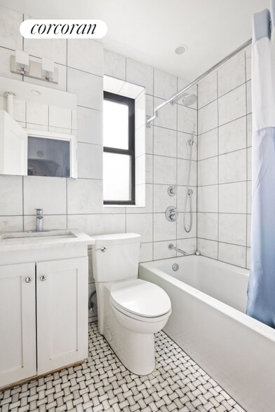 Building Photo - 357 W 55th St