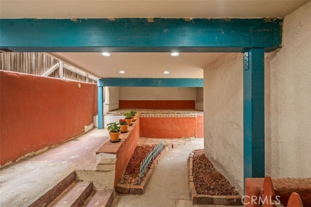 Building Photo - 832 Cypress Ave