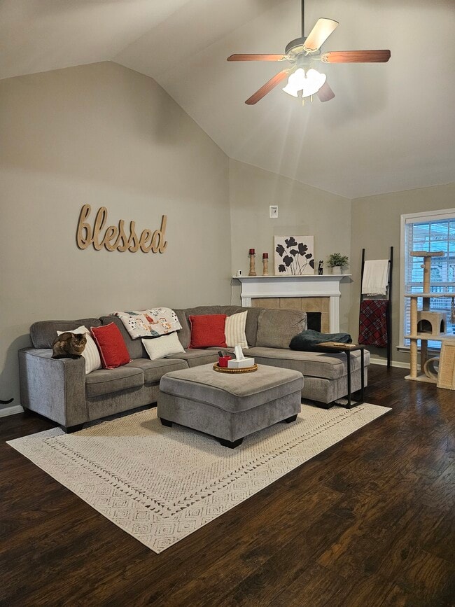 Building Photo - 8054 Garrett Pines Dr