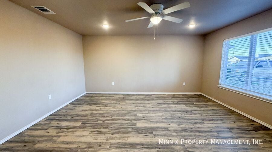 Building Photo - 7403 5th St