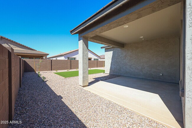Building Photo - 16701 W Whispering Wind Dr