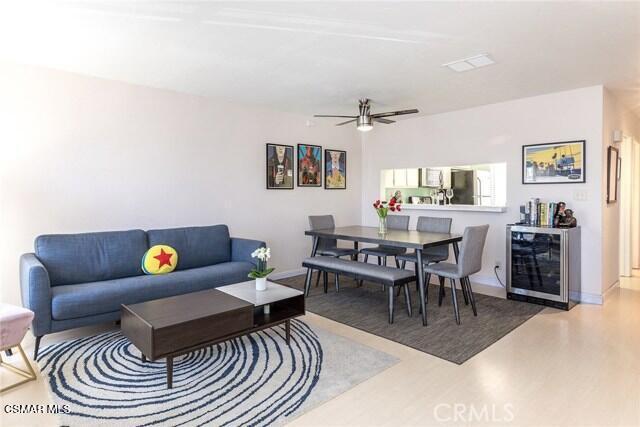 Building Photo - 21040 Parthenia St