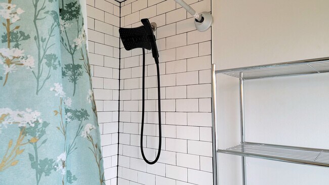 Building Photo - 044SCobert5503