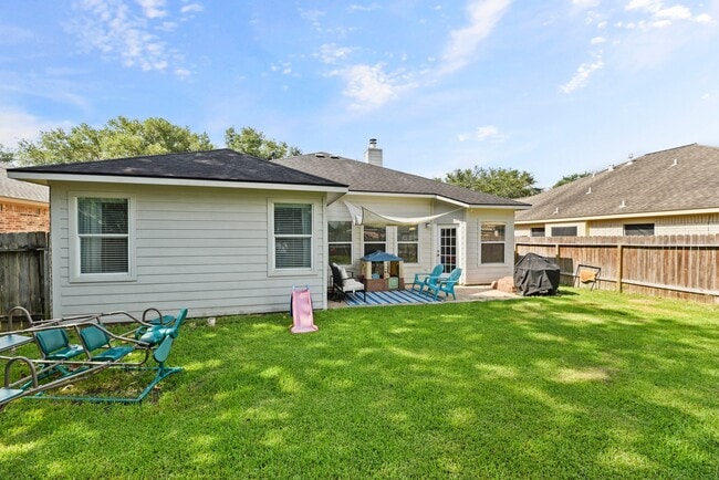 Building Photo - 32018 Anne Ln