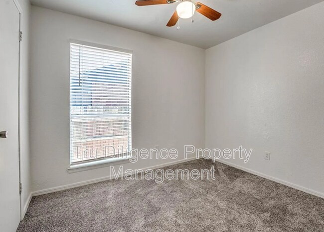 Building Photo - 8801 St George Way