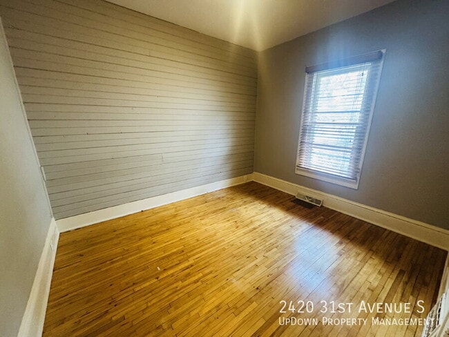 Building Photo - 2420 S 31st Ave