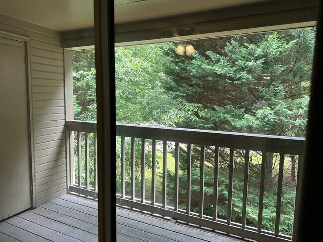 Building Photo - 2500 Avent Ferry Rd