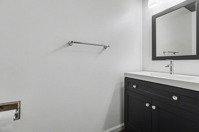 Building Photo - 3 bedroom 2.5 bathroom town-home for rent in Mechanicsburg