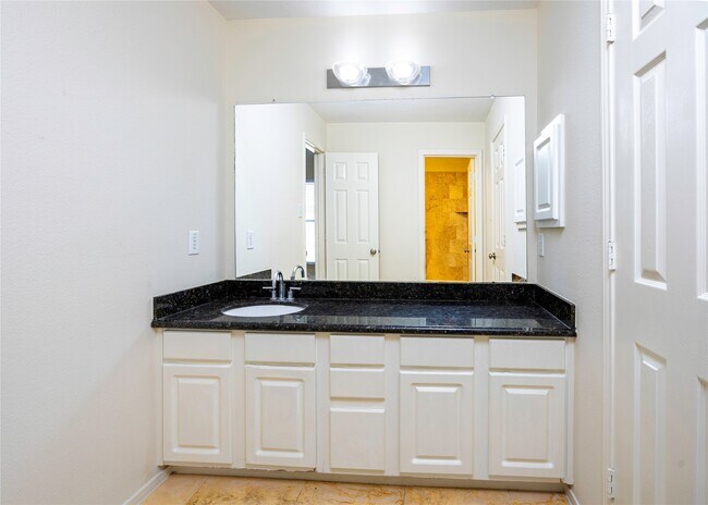 Building Photo - 2327 Centerbrook Ln