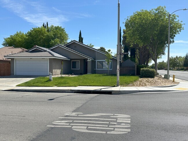 Primary Photo - 44002 32nd St W
