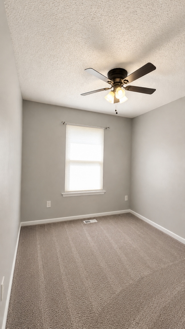 Building Photo - 3107 Glastonbury Dr