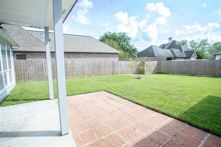 Building Photo - 10562 Oakley Trace Dr