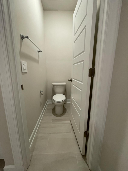 Building Photo - 523 Summit Vw